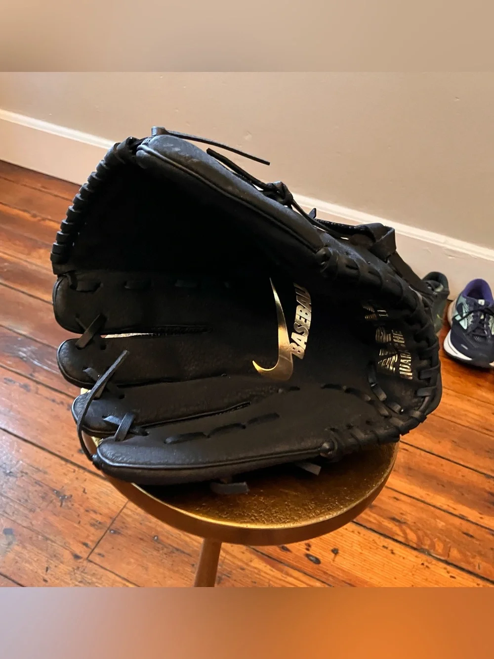 Nike Youth Alpha Baseball Glove 11.5 - Left Hand Throw